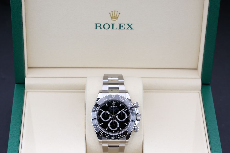 Rolex Daytona 126500 LN Image 4
